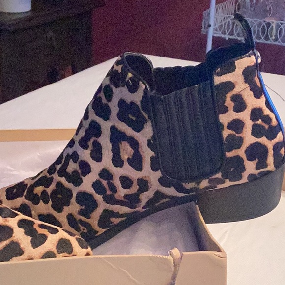 In excellent condition MK leopard booties - Picture 5 of 9